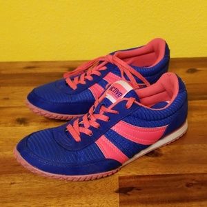 Active wear shoes